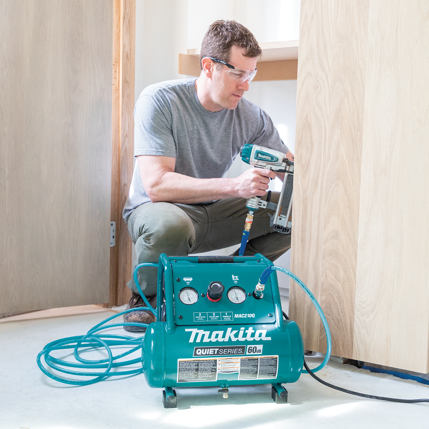 Makita Quiet Series 1 HP, 2 Gallon, Oil‑Free, Electric Air Compressor Makita Quiet Series 1 HP, 2 Gallon, Oil‑Free, Electric Air Compressor